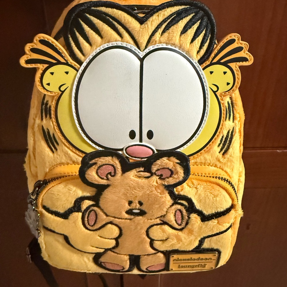 Nickelodeon Loungefly Garfield Plush Mini Backpack - orange and fuzzy!